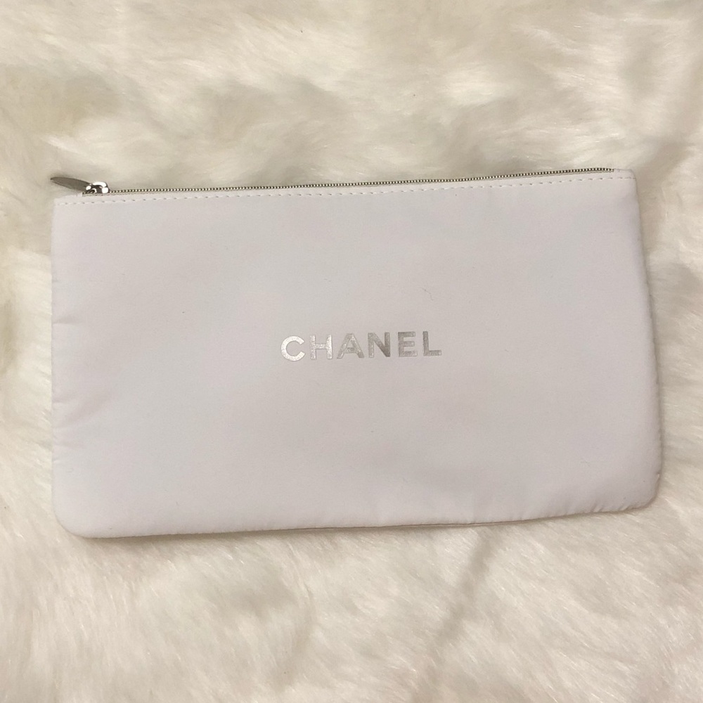 CHANEL White Zip Pouch